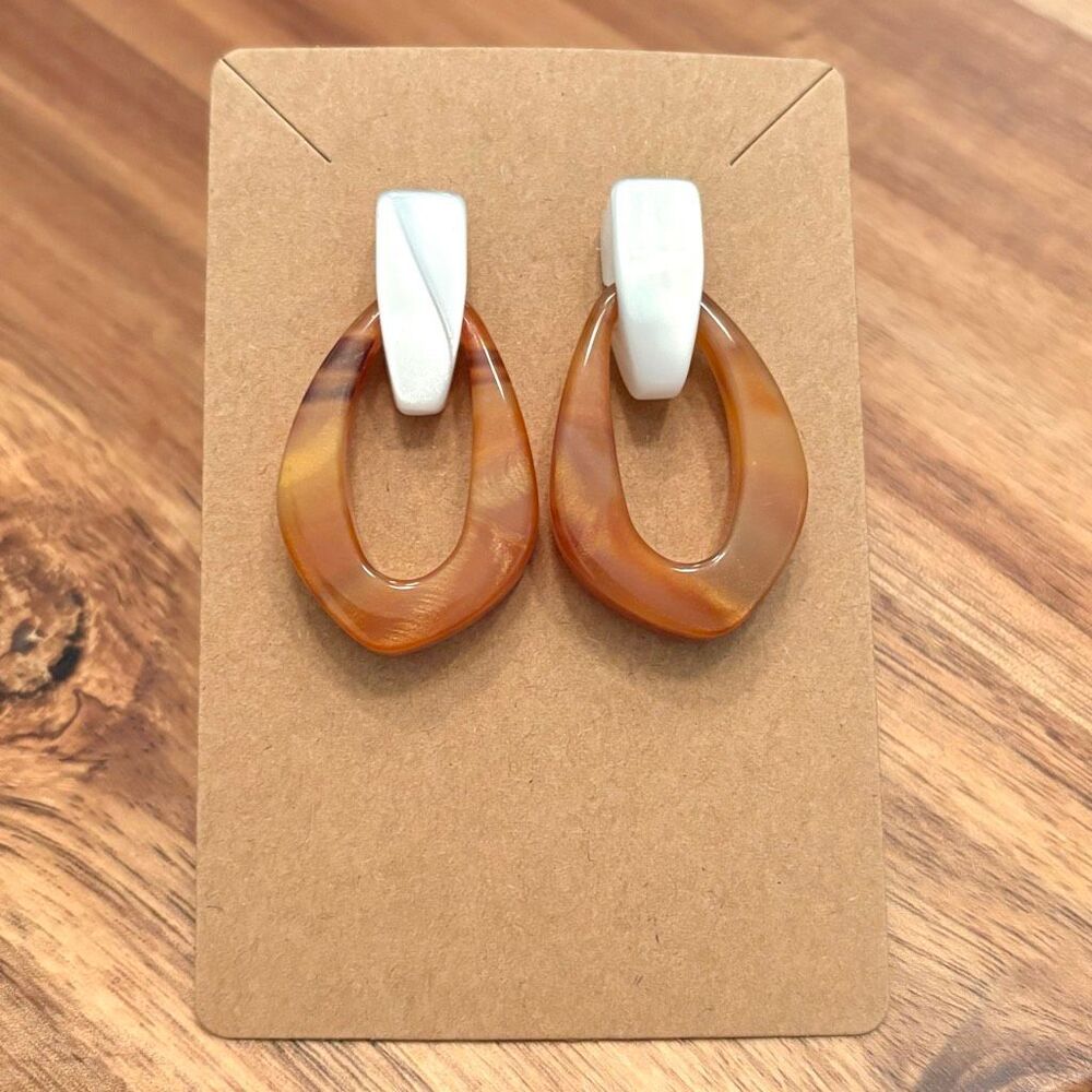 J.Crew | Made-in-Italy Door Knocker Earrings | Sandy Beach